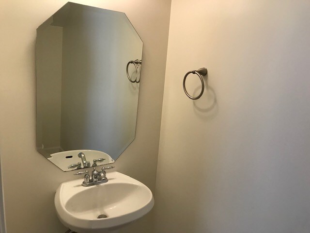 Building Photo - 5112 Stone Park Dr