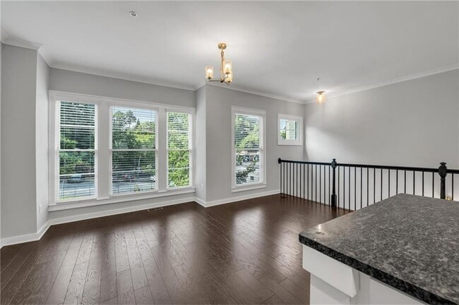 Building Photo - 552 Ember Ln NW