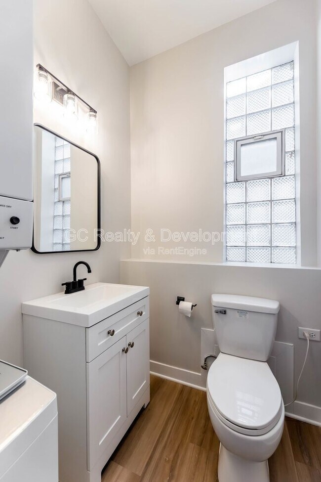 Building Photo - 4241 S Calumet Ave