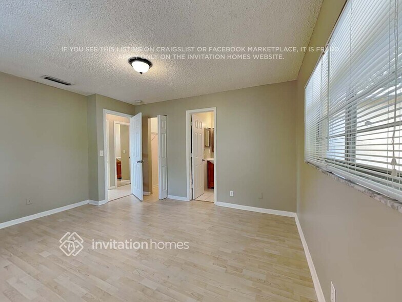 Building Photo - 9019 SW 9th St