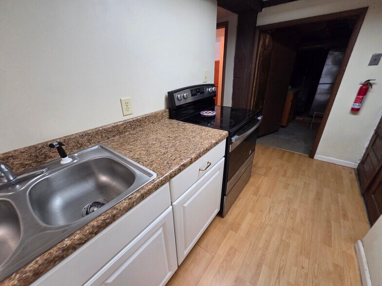 Building Photo - 455 Liberty St