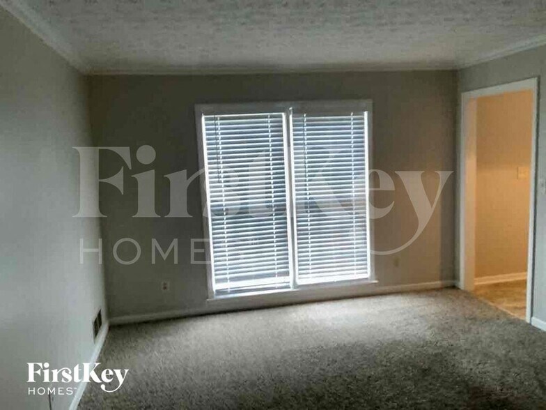 Building Photo - 5659 Fern Creek Dr SW