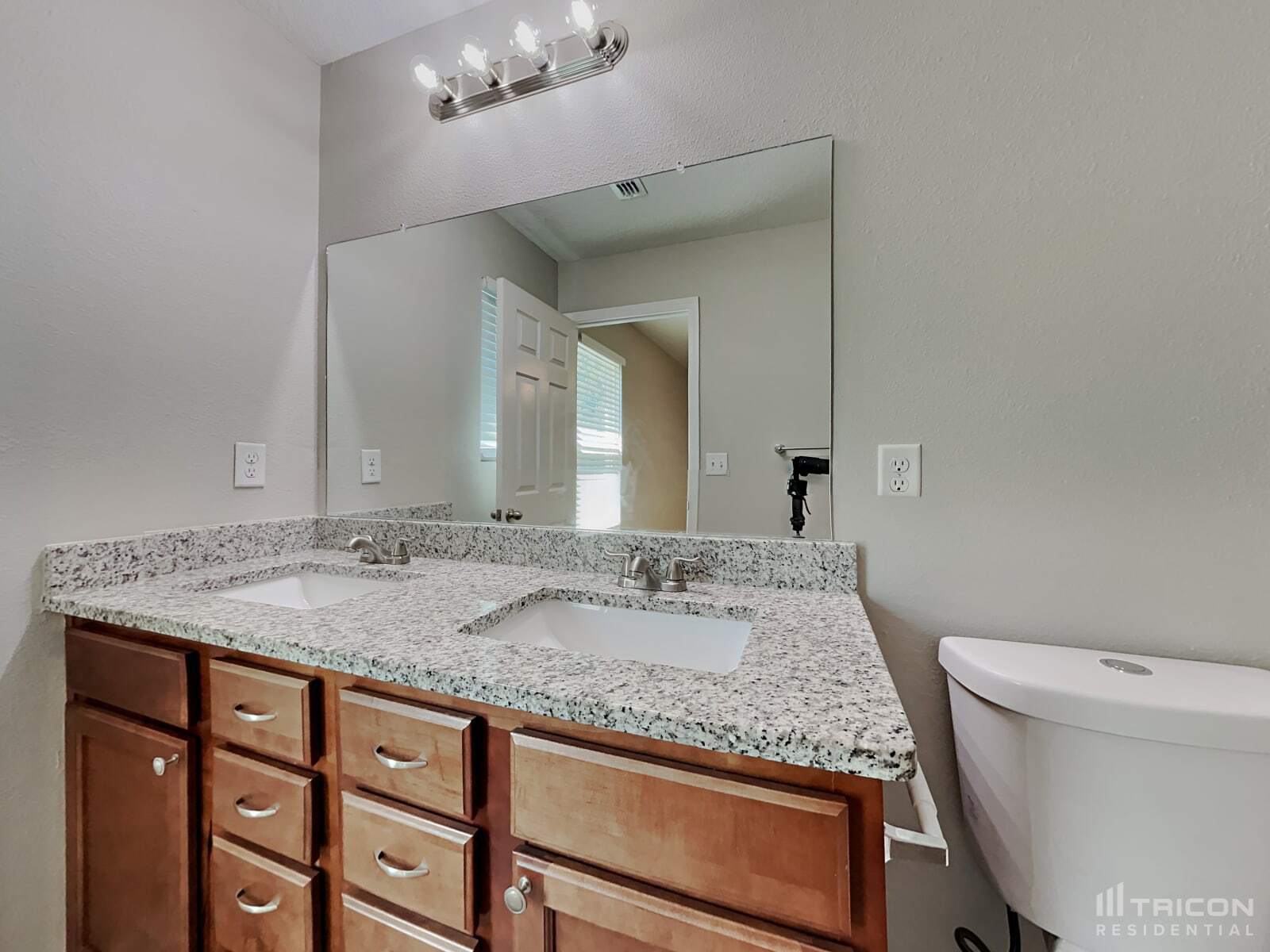 Building Photo - 4537 Glendas Meadow Dr