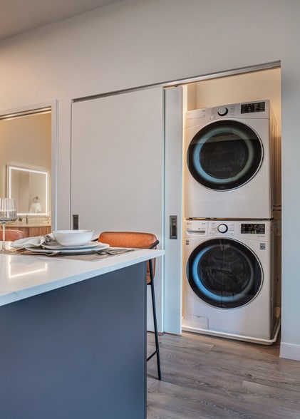 Building Photo - 1200 N State St