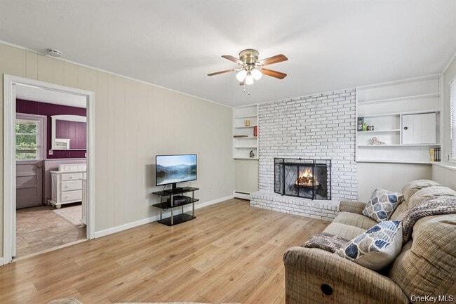 Building Photo - 118 Standish Dr