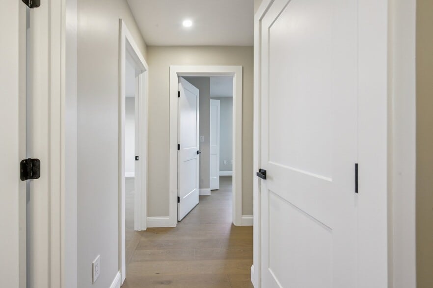 Building Photo - 110 Stowe St