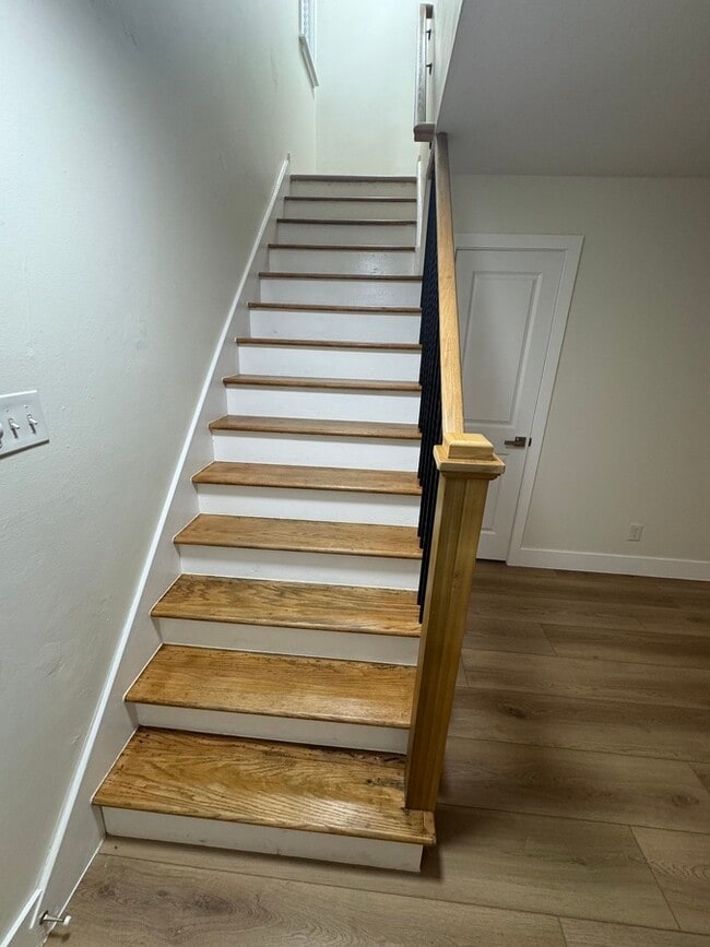 Building Photo - 6070 Longchamp Dr