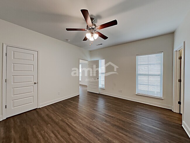 Building Photo - 5224 Tupelo St