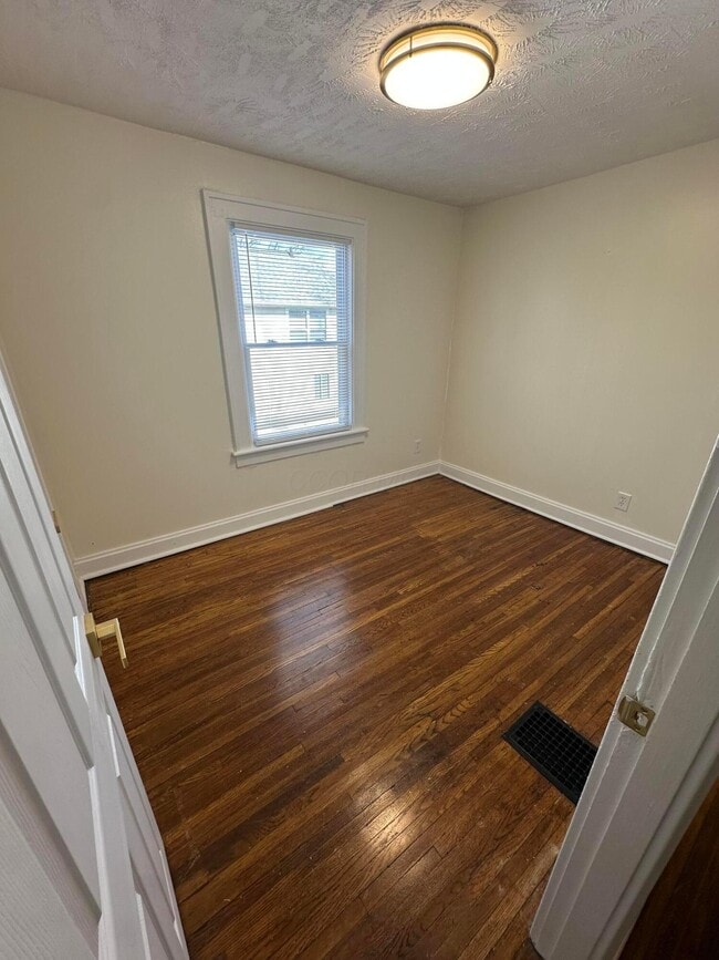 Building Photo - 1024 Miller Ave