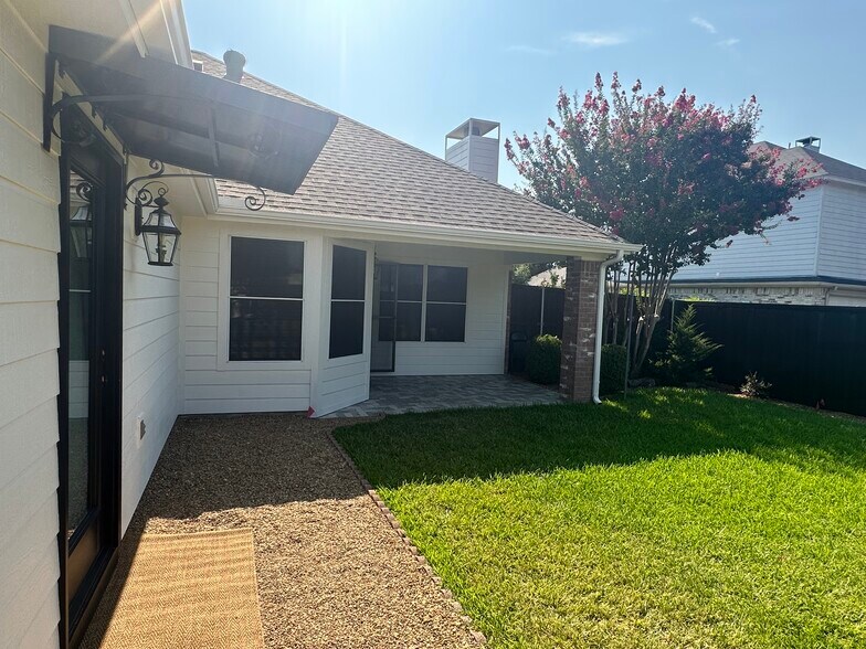 Building Photo - 7005 Fallkirk Dr