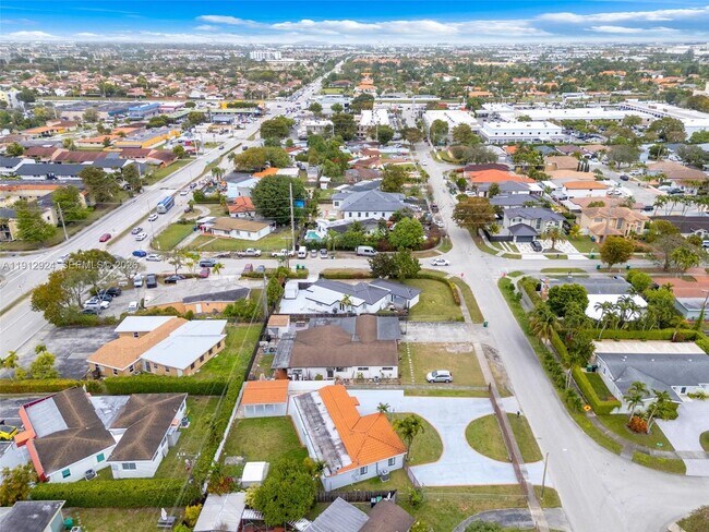 Building Photo - 1230 SW 86th Ct