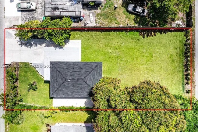 Building Photo - 328 SW 11th Ave