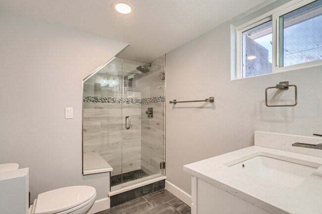 Building Photo - 1471 S Franklin St