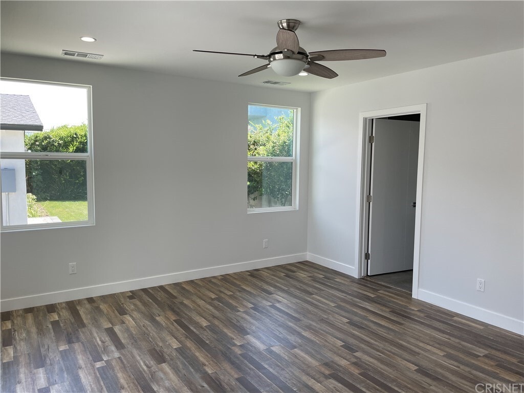 Building Photo - 6824 Tobias Ave