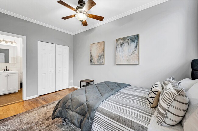 Building Photo - 2202 N Clybourn Ave