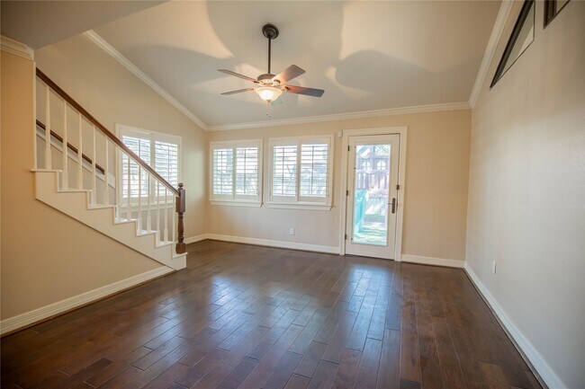 Building Photo - 1627 Fall Valley Dr