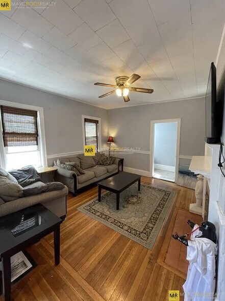 Primary Photo - 34 Newcastle Rd
