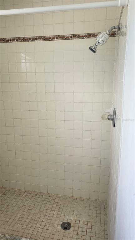 Building Photo - 1732 Mitten Terrace