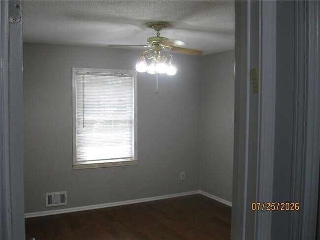 Building Photo - 5159 Stratham Dr