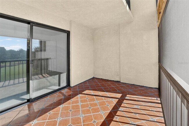 Building Photo - 13618 Greenfield Dr