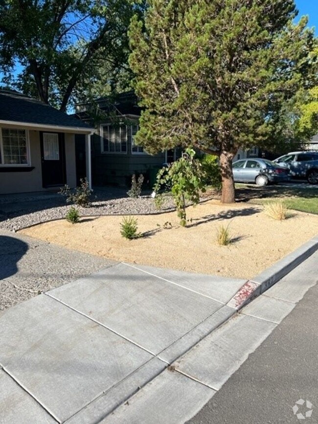 Building Photo - 11th Street Duplex