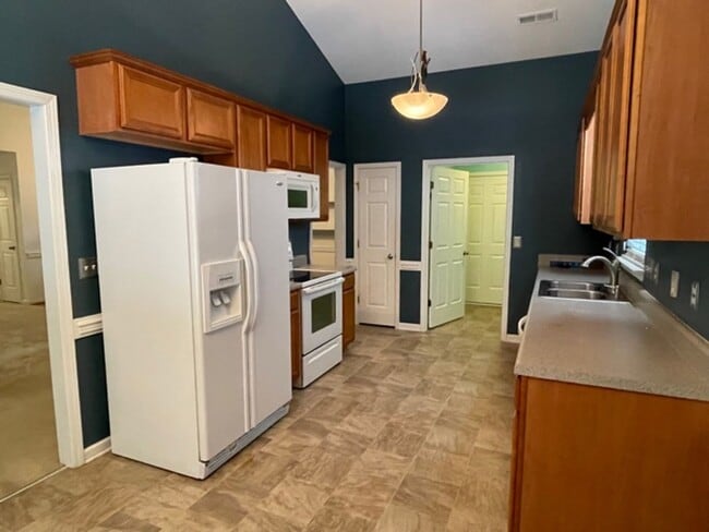 Building Photo - Whitsett / Walnut Crossing