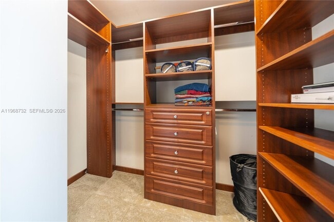 Building Photo - 540 West Ave