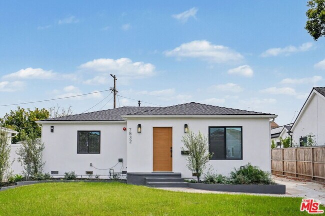 Building Photo - 7832 Croydon Ave