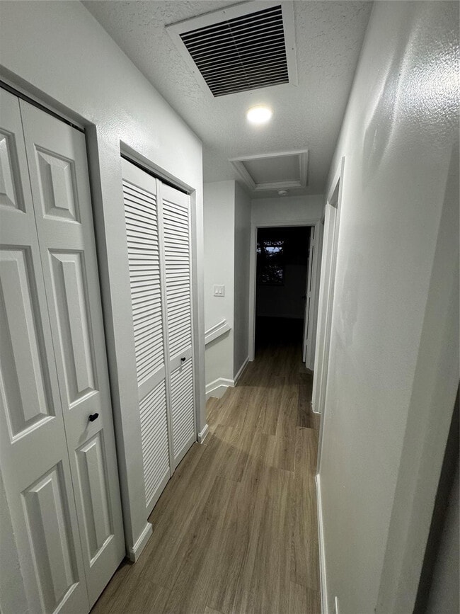 Building Photo - 3102 Coral Ridge Dr