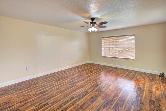 Building Photo - 11526 NW 5th St