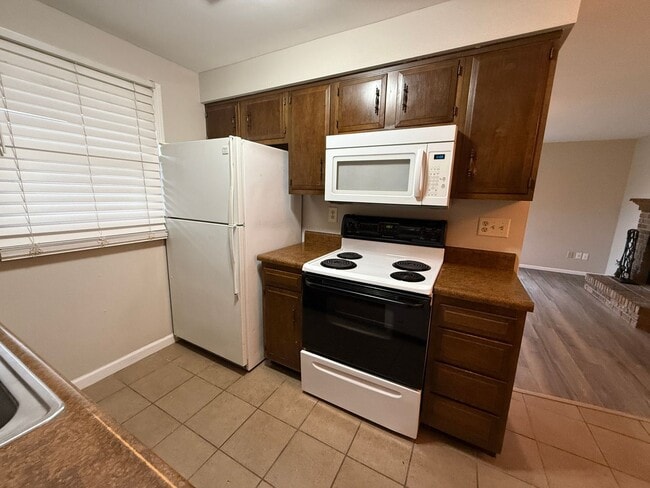 Building Photo - Townhouse For Rent By Capital Property Management