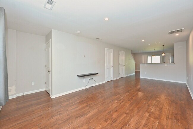 Building Photo - 167 Cobblestone Pl Dr