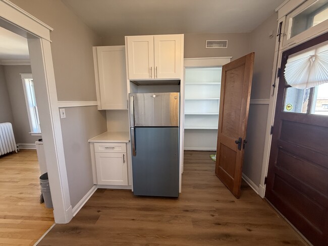 Building Photo - 3943 N Kostner Ave