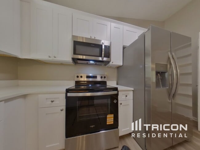 Building Photo - 864 Regency Ct NW