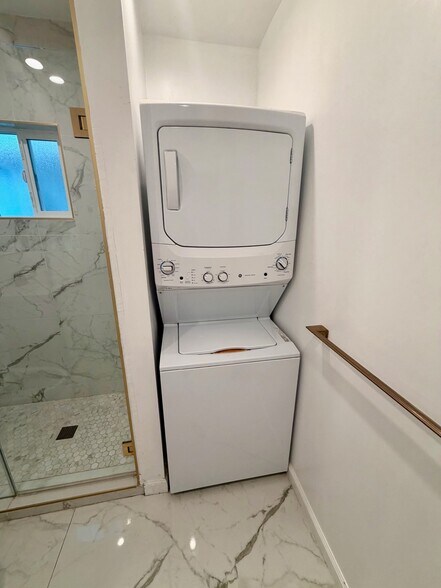 Laundry - 1144 E Wilson Ave