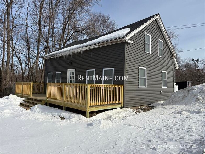 Building Photo - 6 Cram St