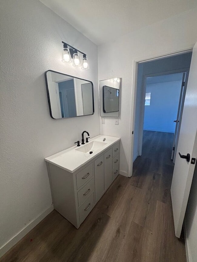 Building Photo - Spacious 3-Bedroom, 2-Bath Home with Modern Upgrades