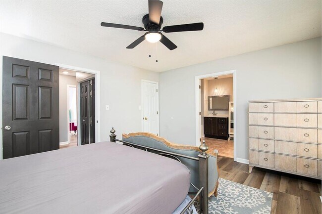 Building Photo - 4603 Stewart Reilly Dr