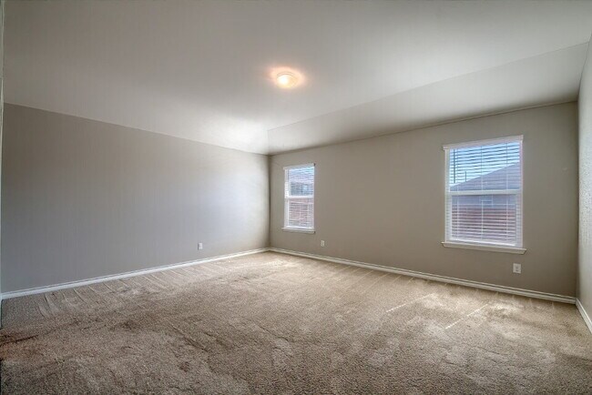 Building Photo - THIS STUNNING RENTAL HAS IT ALL!