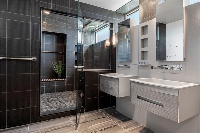 Building Photo - 5 W Mountain St