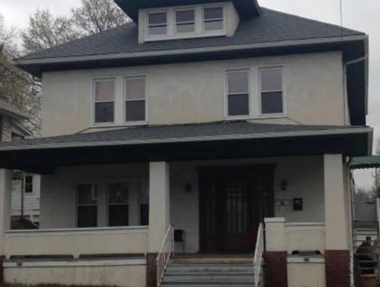 Building Photo - 512 Miles Ave