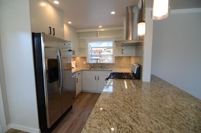 Building Photo - 126 22nd Ave