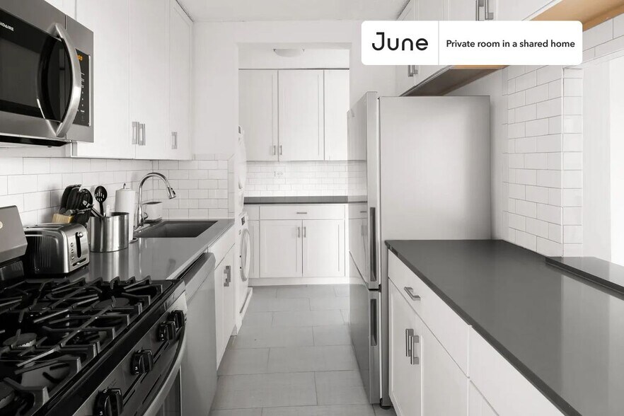 Building Photo - Harmonious ROOM at The Heritage House