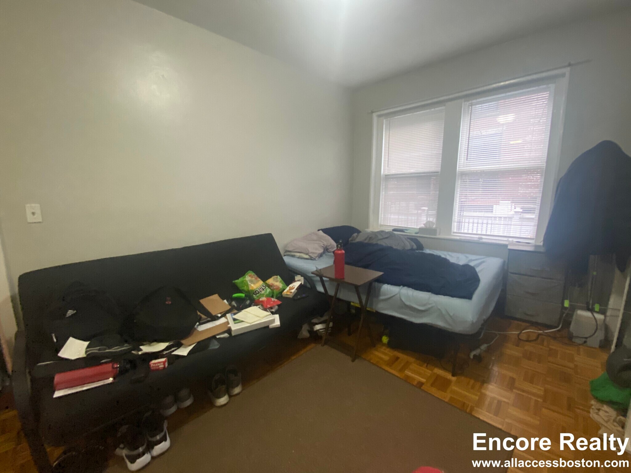 Building Photo - 40 Anderson St