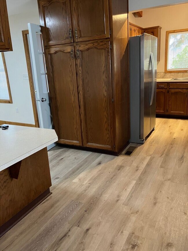 Building Photo - 3 Bedroom 2 bath house in Newberg