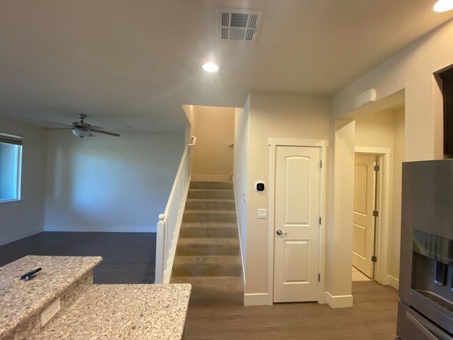 Building Photo - Available soon is the IDEAL TOWNHOUSE for ...