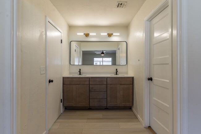 Building Photo - Rent to Own Available in Edmond, Ok!