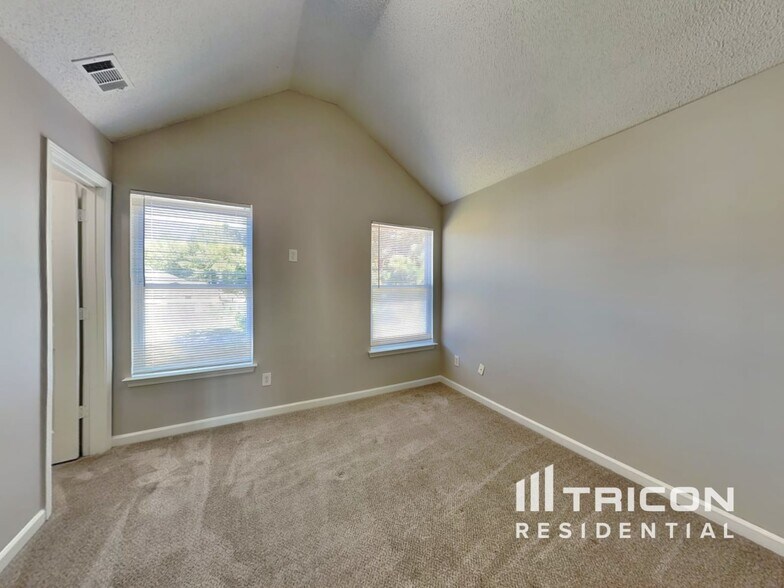 Building Photo - 5195 Bridle Point Pkwy