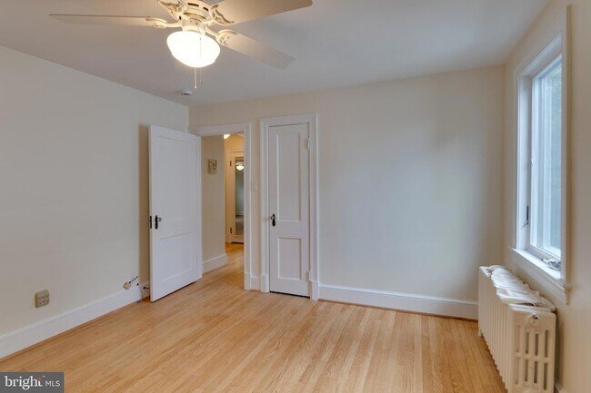 Building Photo - 2508 Davis Ave