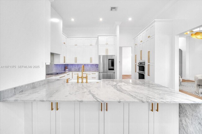 Building Photo - 5478 SW 189th Ave